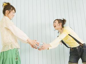 カリモクの机は自分だけの空間を